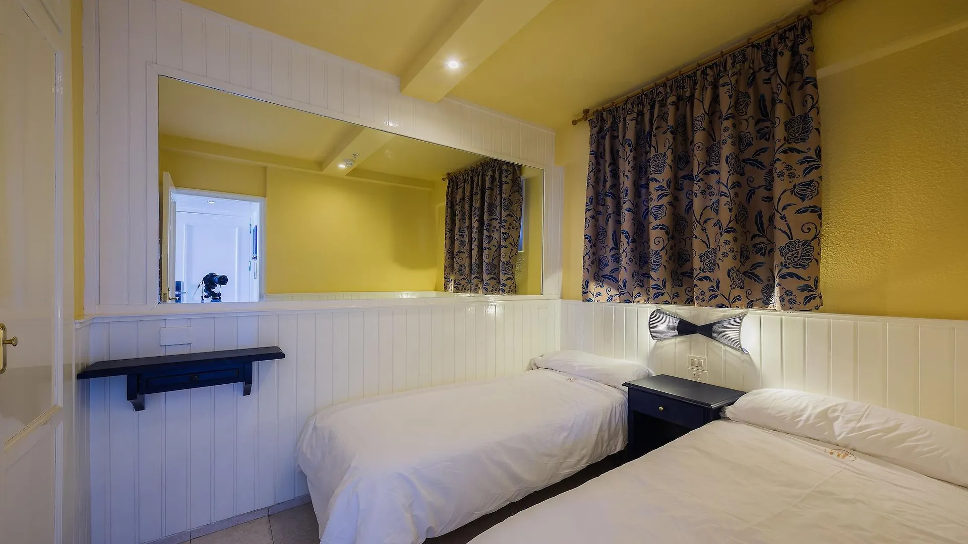 Apartamentos Teneguia Puerto de la Cruz  Puerto de la Cruz (Tenerife)