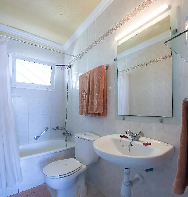 Apartamentos Teneguia Puerto de la Cruz
